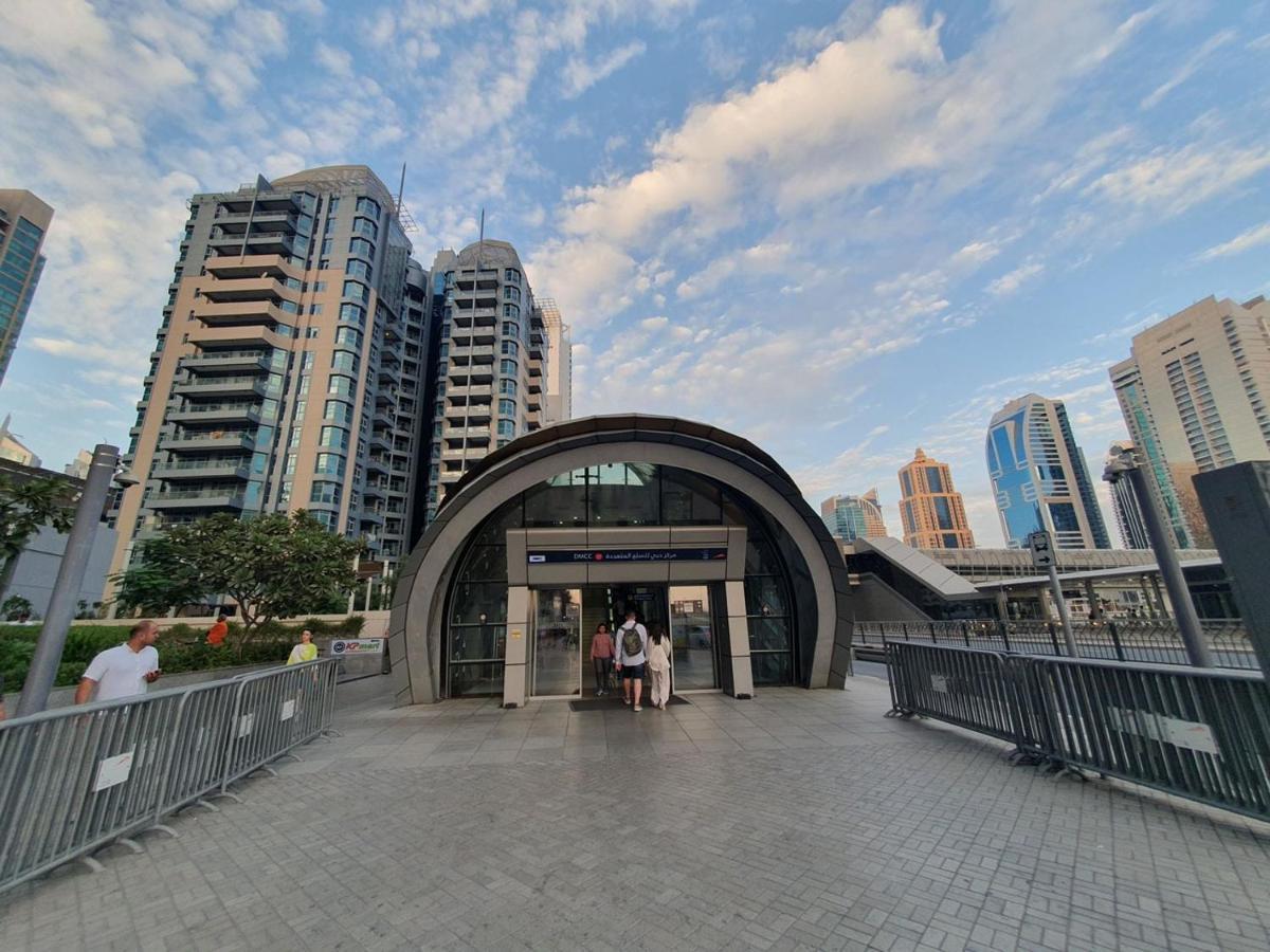 La Riviera Apartment Dubai Exterior photo